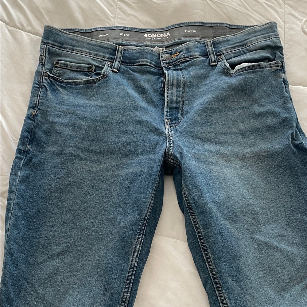 Sonoma Relaxed Fit Men's Jeans in Classic Blue